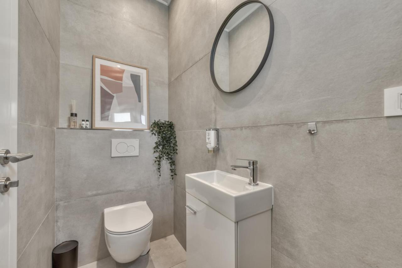 Villa Oasis - Your Luxury Home Away From Home Celopeci エクステリア 写真
